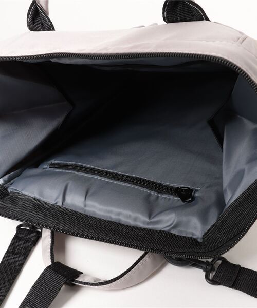 Coo+i(クーイ)の「A4サイズ収納可 ベビーカー取付用ベルト付き 多機能マザーズリュック(バックパック/リュック・レディース・グレー/ブラック/グリーン/ネイビー・FREE)」の7枚目の写真