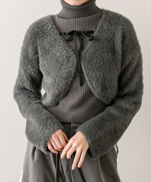OLIVE des OLIVE（オリーブデオリーブ）の「【セットアイテム】リボンタートル×フェザーカーデセット（アンサンブル・レディース・ピンク/チャコールグレー/オフホワイト/ブラウン・FREE）」の3枚目の写真