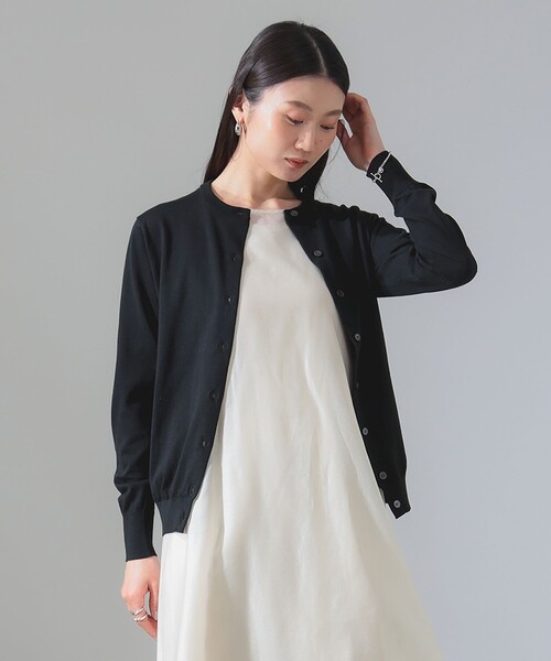 Demi-Luxe BEAMS(デミルクス ビームス)の「【別注】SLOANE / 18ゲージ 天竺 クルーネック カーディガン(ニット/セーター・レディース・カーキ/ブラック・1/2)」の10枚目の写真