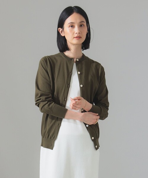 Demi-Luxe BEAMS(デミルクス ビームス)の「【別注】SLOANE / 18ゲージ 天竺 クルーネック カーディガン(ニット/セーター・レディース・カーキ/ブラック・1/2)」の16枚目の写真