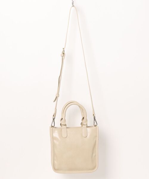 NiiNa（ニーナ）の「【NiiNa】【高品質牛革】2wayスクエアグロスレザーバッグ（ハンドバッグ・レディース・ブラウン/ブラック/ベージュ/ホワイト/キャメル・FREE）」の21枚目の写真