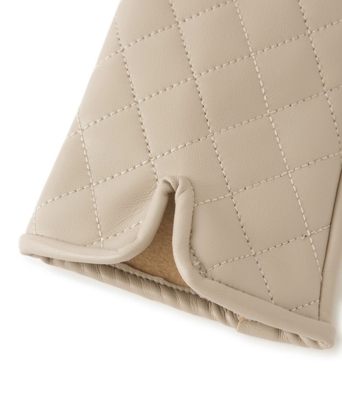 ROPE' PICNIC(ロペピクニック)の「シンセティックレザーキルティンググローブ(手袋・レディース・ベージュ系その他/ブラック・FREE)」の8枚目の写真