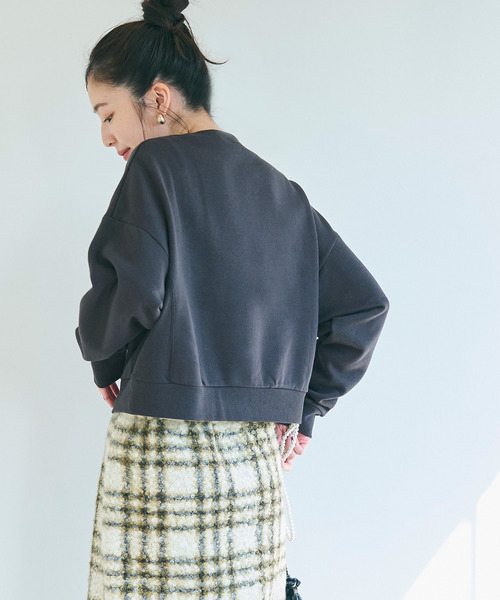 coca(coca)(コカ)の「ポリエステルコットン裏起毛フロッキークロップドスウェット(スウェット・レディース・グレー/アイボリー/オートミール/チャコール・M/L)」の19枚目の写真