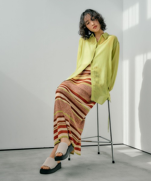 LEPSIM(レプシィム)の「厚底ニットサンダル 290447(サンダル・レディース・シルバー/ブラック/アイボリー・LARGE/MEDIUM)」の7枚目の写真