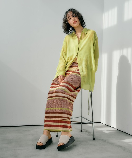 LEPSIM(レプシィム)の「厚底ニットサンダル 290447(サンダル・レディース・シルバー/ブラック/アイボリー・LARGE/MEDIUM)」の8枚目の写真