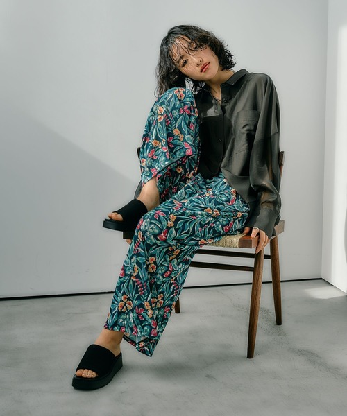 LEPSIM(レプシィム)の「厚底ニットサンダル 290447(サンダル・レディース・シルバー/ブラック/アイボリー・LARGE/MEDIUM)」の10枚目の写真