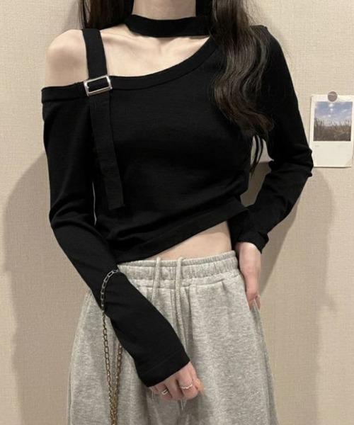 Miniministore(ミニミニストア)の「チョーカー風 無地 薄手 肩出しトップス(Tシャツ/カットソー・レディース・ブラック/ホワイト・FREE)」の2枚目の写真