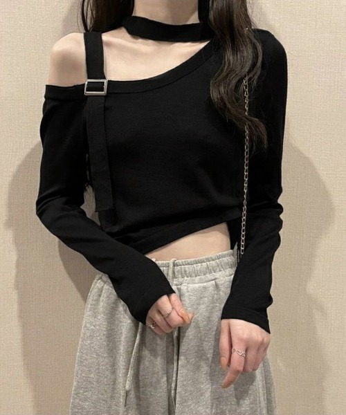 Miniministore(ミニミニストア)の「チョーカー風 無地 薄手 肩出しトップス(Tシャツ/カットソー・レディース・ブラック/ホワイト・FREE)」の3枚目の写真