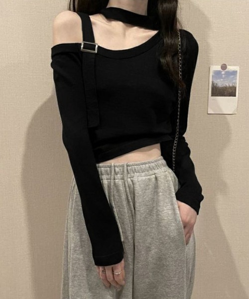 Miniministore(ミニミニストア)の「チョーカー風 無地 薄手 肩出しトップス(Tシャツ/カットソー・レディース・ブラック/ホワイト・FREE)」の5枚目の写真