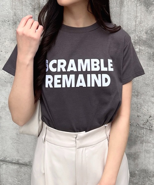 INGNI（イング）の「【WEB限定】ロゴプリントTシャツ（Tシャツ/カットソー・レディース・チャコールグレー/ホワイト×ブラック/ホワイト系その他/ブラック×シルバー/ホワイト×シルバー/ホワイト系5/ピンク系2/ピンク系9・M）」の6枚目の写真