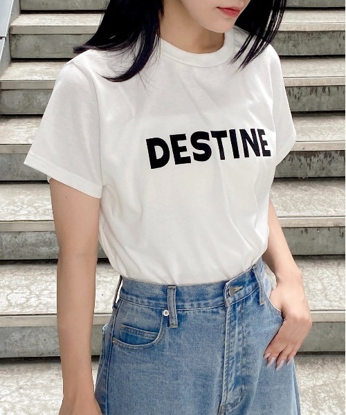 INGNI（イング）の「【WEB限定】ロゴプリントTシャツ（Tシャツ/カットソー・レディース・チャコールグレー/ホワイト×ブラック/ホワイト系その他/ブラック×シルバー/ホワイト×シルバー/ホワイト系5/ピンク系2/ピンク系9・M）」の9枚目の写真