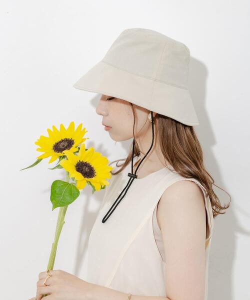 SMELLY（スメリー）の「『撥水/UVカット』ハッスイドロストバケットハット（ハット・レディース・カーキ/アイボリー/ブラック・-）」の8枚目の写真