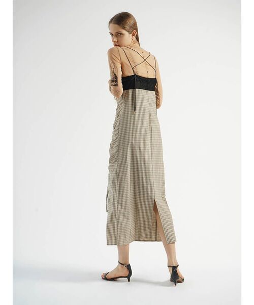 :ETHROF(イーサオブ)の「LACE DOCKING CHECK CAMI ONEPIECE(ワンピース・レディース・ベージュ/ブラック・MEDIUM)」の22枚目の写真