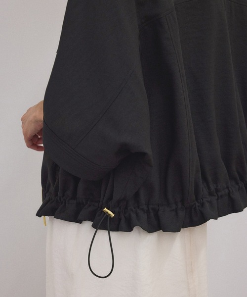 SALON adam et rope'（サロン アダム エ ロペ）の「【WEB限定】ハーフスリーブドロストライトブルゾン/ジップシャツ（ブルゾン・レディース・ブラック/オフホワイト/キャメル・FREE）」の20枚目の写真