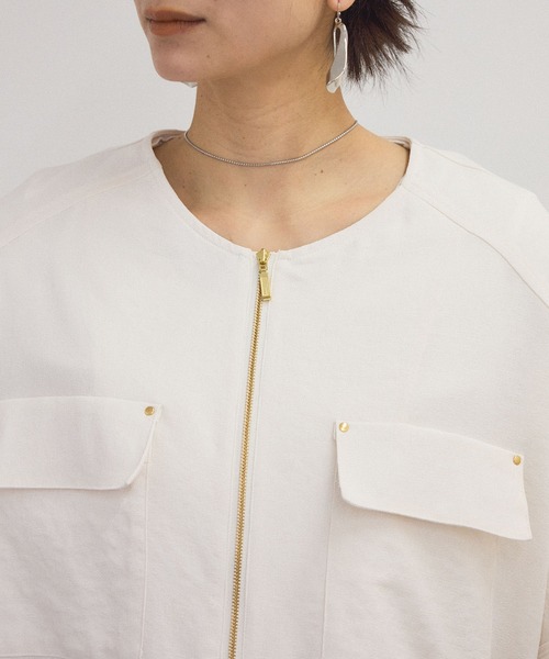 SALON adam et rope'（サロン アダム エ ロペ）の「【WEB限定】ハーフスリーブドロストライトブルゾン/ジップシャツ（ブルゾン・レディース・ブラック/オフホワイト/キャメル・FREE）」の8枚目の写真