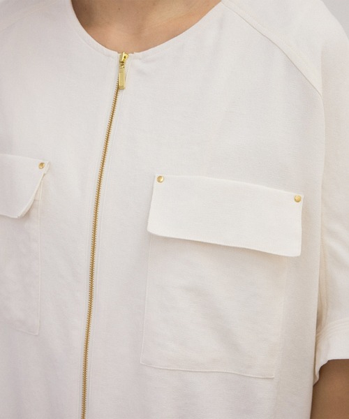 SALON adam et rope'（サロン アダム エ ロペ）の「【WEB限定】ハーフスリーブドロストライトブルゾン/ジップシャツ（ブルゾン・レディース・ブラック/オフホワイト/キャメル・FREE）」の7枚目の写真