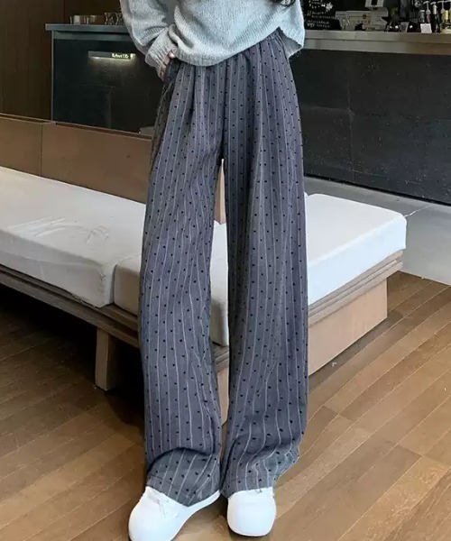 Mejoul（メジュール）の「ハートストライプ柄イージーパンツ（その他パンツ・レディース・ライトグレー/ブラウン/グレー・M/L）」の8枚目の写真