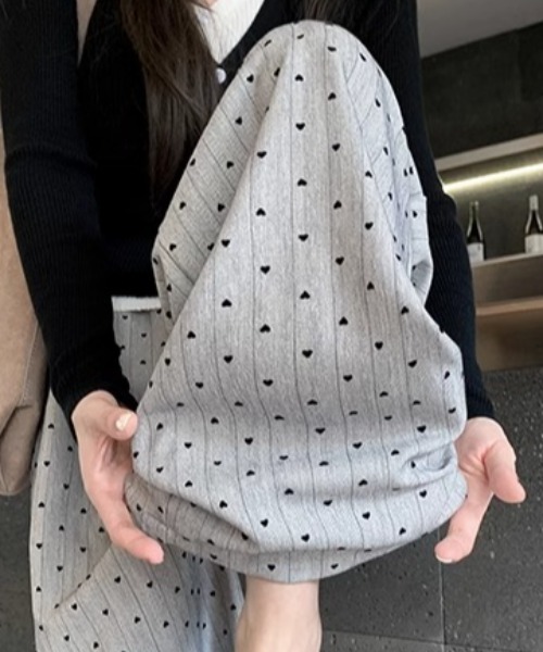 Mejoul（メジュール）の「ハートストライプ柄イージーパンツ（その他パンツ・レディース・ライトグレー/ブラウン/グレー・M/L）」の6枚目の写真