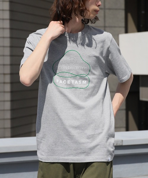 FACETASM(ファセッタズム)の「FACETASM/ファセッタズムxNicolai Bergmann/ニコライ バーグマン TEE 半袖Tシャツ(Tシャツ/カットソー・メンズ・ホワイト/グレー/ブラック・5/4/3)」の1枚目の写真