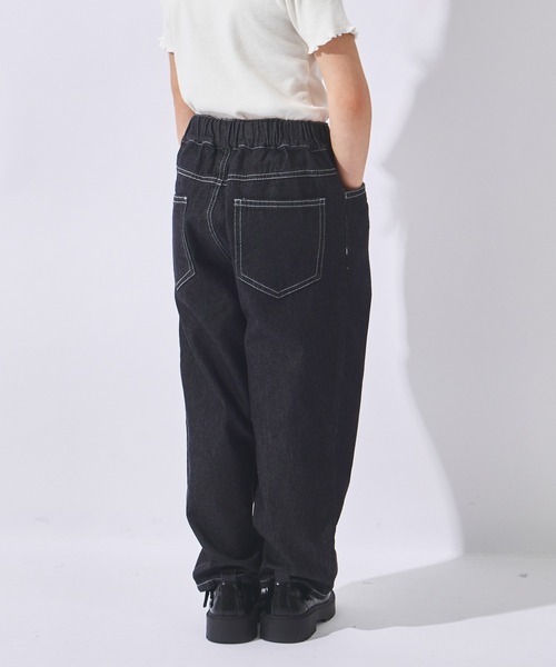 ever closet(エバークローゼット)の「軽やかにはける デニムパンツ(デニムパンツ・キッズ・インディゴブルー/ブルー系その他/ネイビー/ブルー/ブラック系その他/ブラック系その他2/ブラック・90cm/100cm/110cm/120cm/130cm/140cm/150cm)」の2枚目の写真