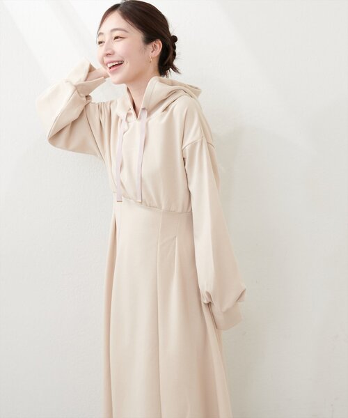 natural couture(ナチュラルクチュール)の「【WEB限定】ハイウエストダンボールフード付きワンピース(ワンピース・レディース・ブラック/ベージュ/ブルー/チャコールグレー/ピンク系その他・FREE)」の4枚目の写真