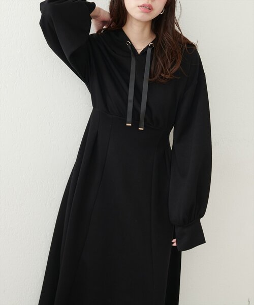 natural couture(ナチュラルクチュール)の「【WEB限定】ハイウエストダンボールフード付きワンピース(ワンピース・レディース・ブラック/ベージュ/ブルー/チャコールグレー/ピンク系その他・FREE)」の6枚目の写真