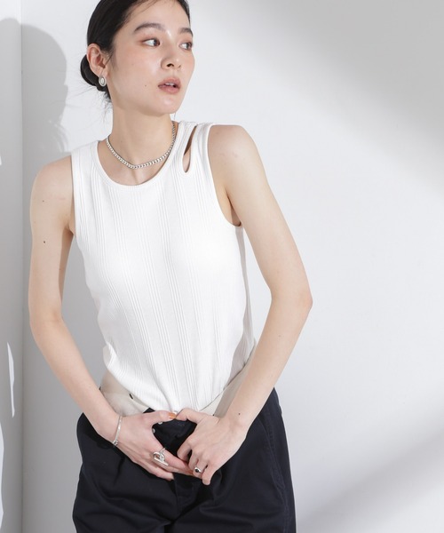 NANO universe（ナノユニバース）の「ランダムリブカップ付きスラッシュタンクトップ（タンクトップ・レディース・ブラック/ホワイト/キャメル・S/M）」の13枚目の写真