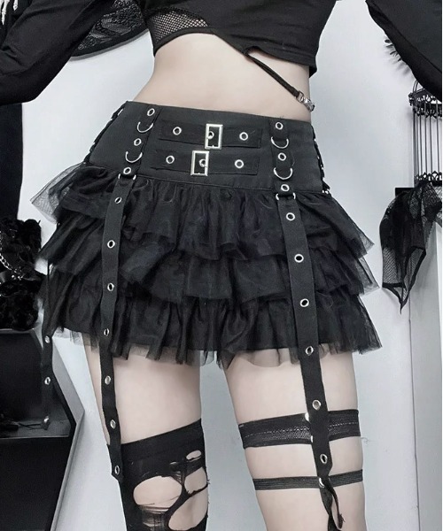 .KOM（ドットコム）の「『.KOM/ドットケーオーエム』Dカンフリルスカート【Y】【CN】（スカート・レディース・ブラック・S）」の2枚目の写真