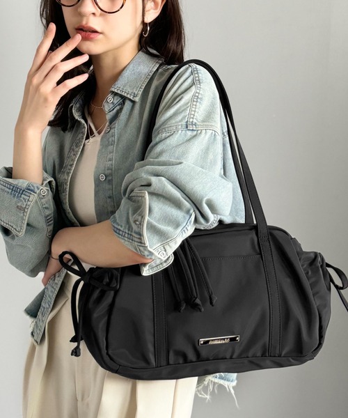 セール】軽い・入る・かわいい。三拍子そろった万能バッグ。ロゴ