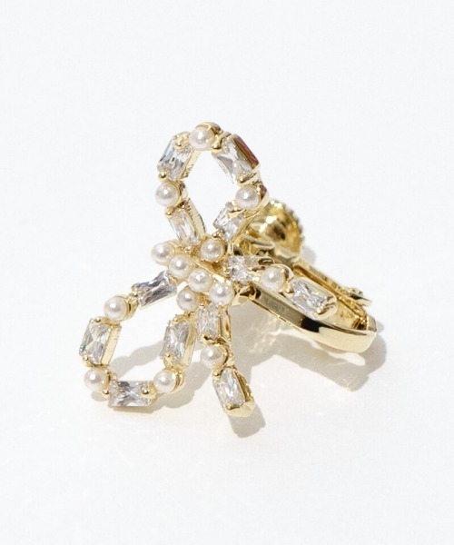 flower（フラワー）の「ビジューリボンイヤリング（イヤリング・レディース・ゴールド・FREE）」の4枚目の写真