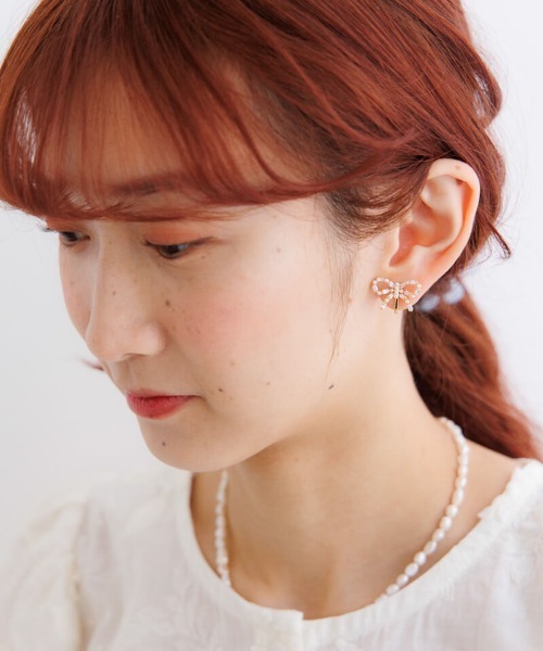 flower（フラワー）の「ビジューリボンイヤリング（イヤリング・レディース・ゴールド・FREE）」の6枚目の写真