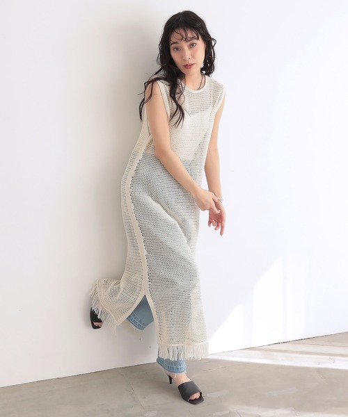 for/c(フォーシー)の「クロシェニットワンピース【サスティナブル】(ワンピース・レディース・アイボリー/ブラック・M/L)」の2枚目の写真