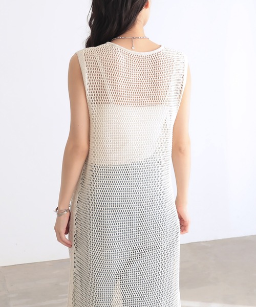 for/c(フォーシー)の「クロシェニットワンピース【サスティナブル】(ワンピース・レディース・アイボリー/ブラック・M/L)」の6枚目の写真
