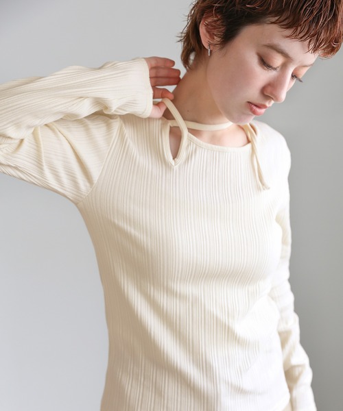 select MOCA(セレクトモカ)の「チョーカーリブトップス(Tシャツ/カットソー・レディース・グレイッシュベージュ/オフホワイト/ブラック・FREE)」の12枚目の写真
