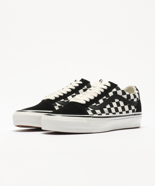 VANS（バンズ）の「VANS(ヴァンズ) LX Old Skool CHECKERBOARD VN000D56BZW（スニーカー・メンズ・ブラック・9/8.5/9.5/XX-SMALL/100）」の2枚目の写真