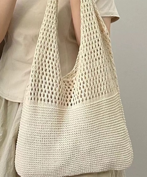 Beststore(ベストストア)の「トートバッグ ニット編み ニットバッグ(ショルダーバッグ・レディース・ベージュ/イエロー/ブラウン/グリーン/ホワイト/ブラック/ブルー・FREE)」の8枚目の写真