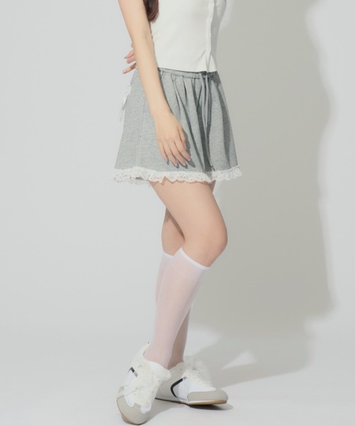 JilLA(ジルア)の「Frill Sweat Short Pnats / フリルスウェットショートパンツ(スウェットパンツ・レディース・ブラック/グレー/ホワイト・FREE)」の8枚目の写真