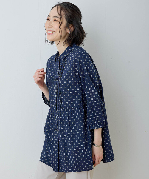 DECOY SINCE 1981（デコイシンスイチキュウハチイチ）の「【UVカット】プリントブラウス（シャツ/ブラウス・レディース・ネイビー/グリーン・9号/11号/13号/15号/17号/7号）」の8枚目の写真