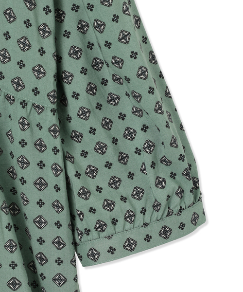 DECOY SINCE 1981（デコイシンスイチキュウハチイチ）の「【UVカット】プリントブラウス（シャツ/ブラウス・レディース・ネイビー/グリーン・9号/11号/13号/15号/17号/7号）」の16枚目の写真