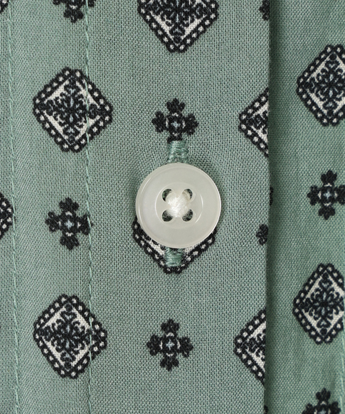 DECOY SINCE 1981（デコイシンスイチキュウハチイチ）の「【UVカット】プリントブラウス（シャツ/ブラウス・レディース・ネイビー/グリーン・9号/11号/13号/15号/17号/7号）」の18枚目の写真