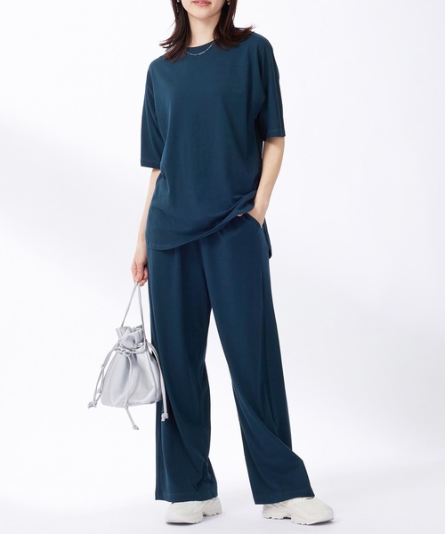 BELLUNA PLUS(ベルーナ)の「ひんやり!綿混裾ラウンドプルオーバー(Tシャツ/カットソー・レディース・チャコール/ターコイズブルー・MEDIUM/LARGE/X-LARGE)」の15枚目の写真