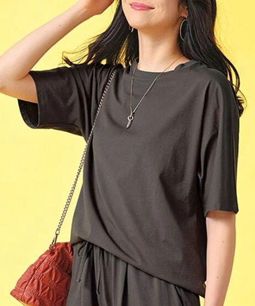 BELLUNA PLUS(ベルーナ)の「ひんやり!綿混裾ラウンドプルオーバー(Tシャツ/カットソー・レディース・チャコール/ターコイズブルー・MEDIUM/LARGE/X-LARGE)」の3枚目の写真