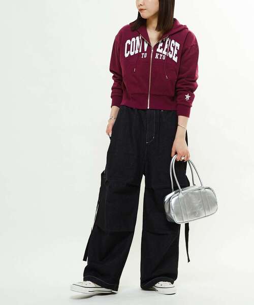 CONVERSE TOKYO(コンバーストウキョウ)の「DENIM WIDE CARGO PANTS(デニムパンツ・レディース・インディゴブルー/ブラック/グレー・MEDIUM/SMALL)」の4枚目の写真