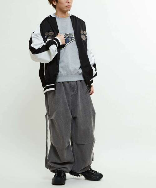 CONVERSE TOKYO(コンバーストウキョウ)の「DENIM WIDE CARGO PANTS(デニムパンツ・レディース・インディゴブルー/ブラック/グレー・MEDIUM/SMALL)」の8枚目の写真