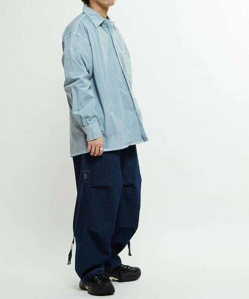 CONVERSE TOKYO(コンバーストウキョウ)の「DENIM WIDE CARGO PANTS(デニムパンツ・レディース・インディゴブルー/ブラック/グレー・MEDIUM/SMALL)」の12枚目の写真