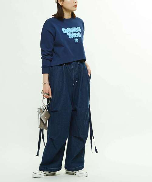 CONVERSE TOKYO(コンバーストウキョウ)の「DENIM WIDE CARGO PANTS(デニムパンツ・レディース・インディゴブルー/ブラック/グレー・MEDIUM/SMALL)」の16枚目の写真