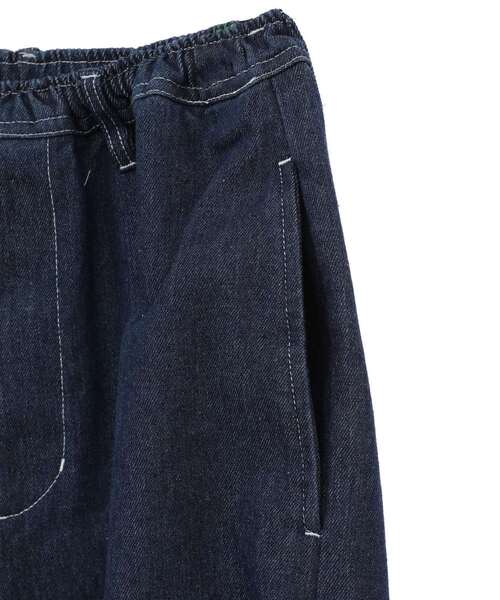 CONVERSE TOKYO(コンバーストウキョウ)の「DENIM WIDE CARGO PANTS(デニムパンツ・レディース・インディゴブルー/ブラック/グレー・MEDIUM/SMALL)」の21枚目の写真