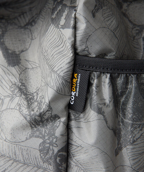 【ほぼ新品♪】earPAPILLONNER／ワオキツネザル柄ビッグサイズリュック セール】ワオキツネザル柄リュック（バックパック/リュック）｜ear