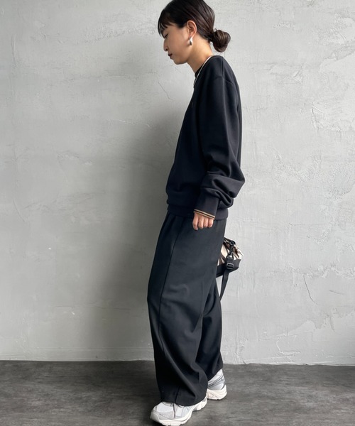 FRED PERRY（フレッドペリー）の「[FRED PERRY/フレッドペリー] ワンポイントロゴ刺繍 クルーネックスウェット M7535（スウェット・レディース・グレイッシュベージュ/ブラック系/ネイビー系/ブルー系/ボルドー/キャメル/ワイン/グリーン/アイボリー/ネイビー/ブルー/ダークグリーン/ブラック/ブラウン/ライトベージュ/イエロー系・S/M/L/XL）」の19枚目の写真