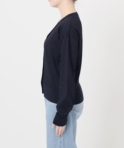 IENA（イエナ）の「LEVITA Vネックカーディガン（カーディガン/ボレロ・レディース・レッド/ゴールド/ネイビー・FREE）」の20枚目の写真